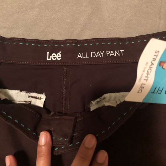 NWT Lee relaxed fit brown stretch pants size 12 - Picture 3 of 6